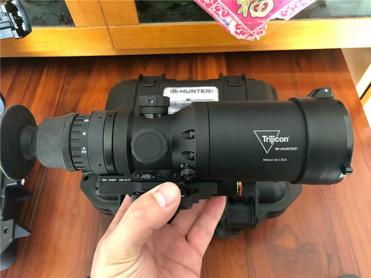 美国部队专用 热成像瞄 IR HUNTER MKII 35mm 60HZ红外热成像仪 7 美国部队专用 热成像瞄 IR HUNTER MKII 35mm 60HZ红外热成像仪 7